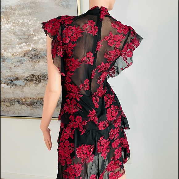 NWT ROMEO & JULIET COUTURE $175 Tiered Black and Red Lace DRESS Small - Picture 9 of 15